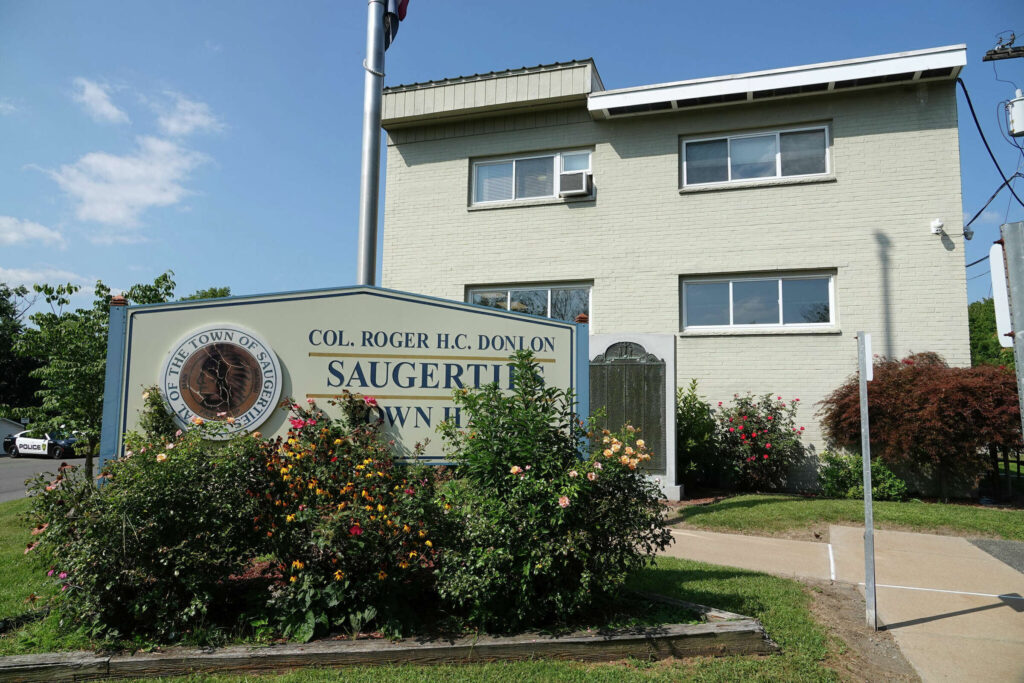 saugerties town hall